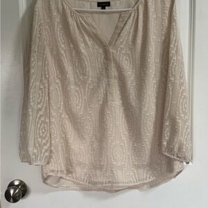 Talbots Beige Patterned Women's Blouse with matching pants.